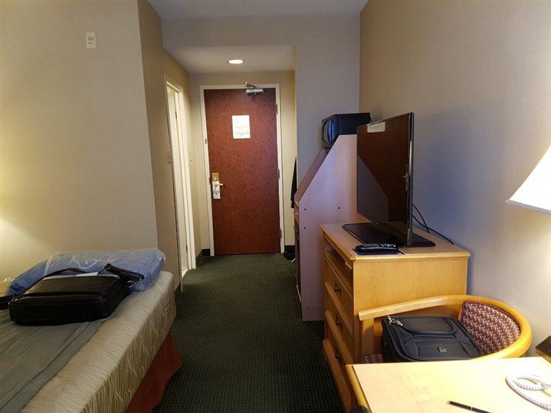 Monte Carlo Inn Airport Suites Mississauga Buitenkant foto