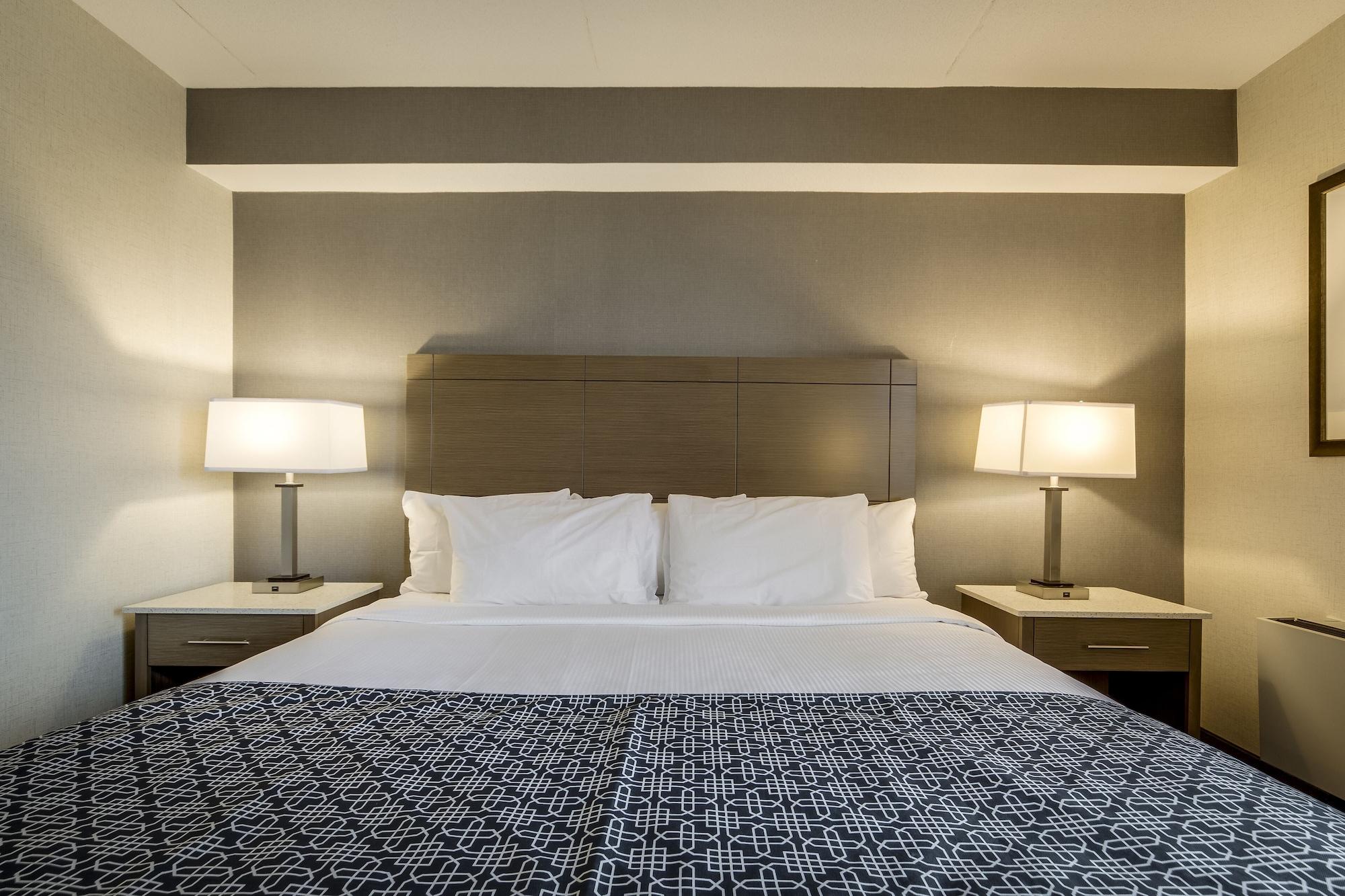 Monte Carlo Inn Airport Suites Mississauga Buitenkant foto