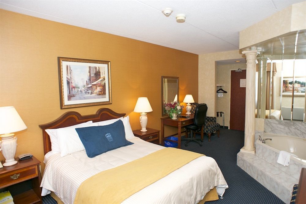 Monte Carlo Inn Airport Suites Mississauga Buitenkant foto