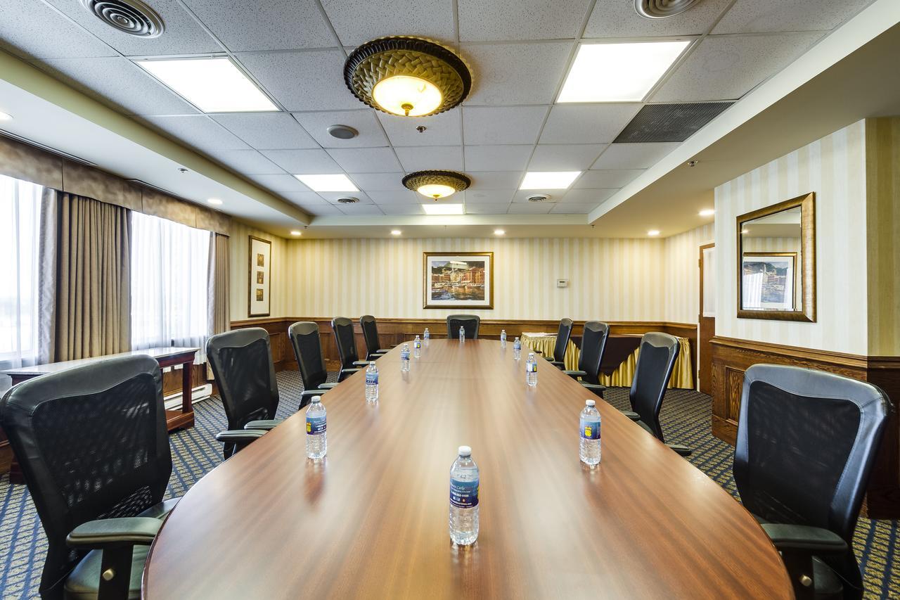 Monte Carlo Inn Airport Suites Mississauga Buitenkant foto