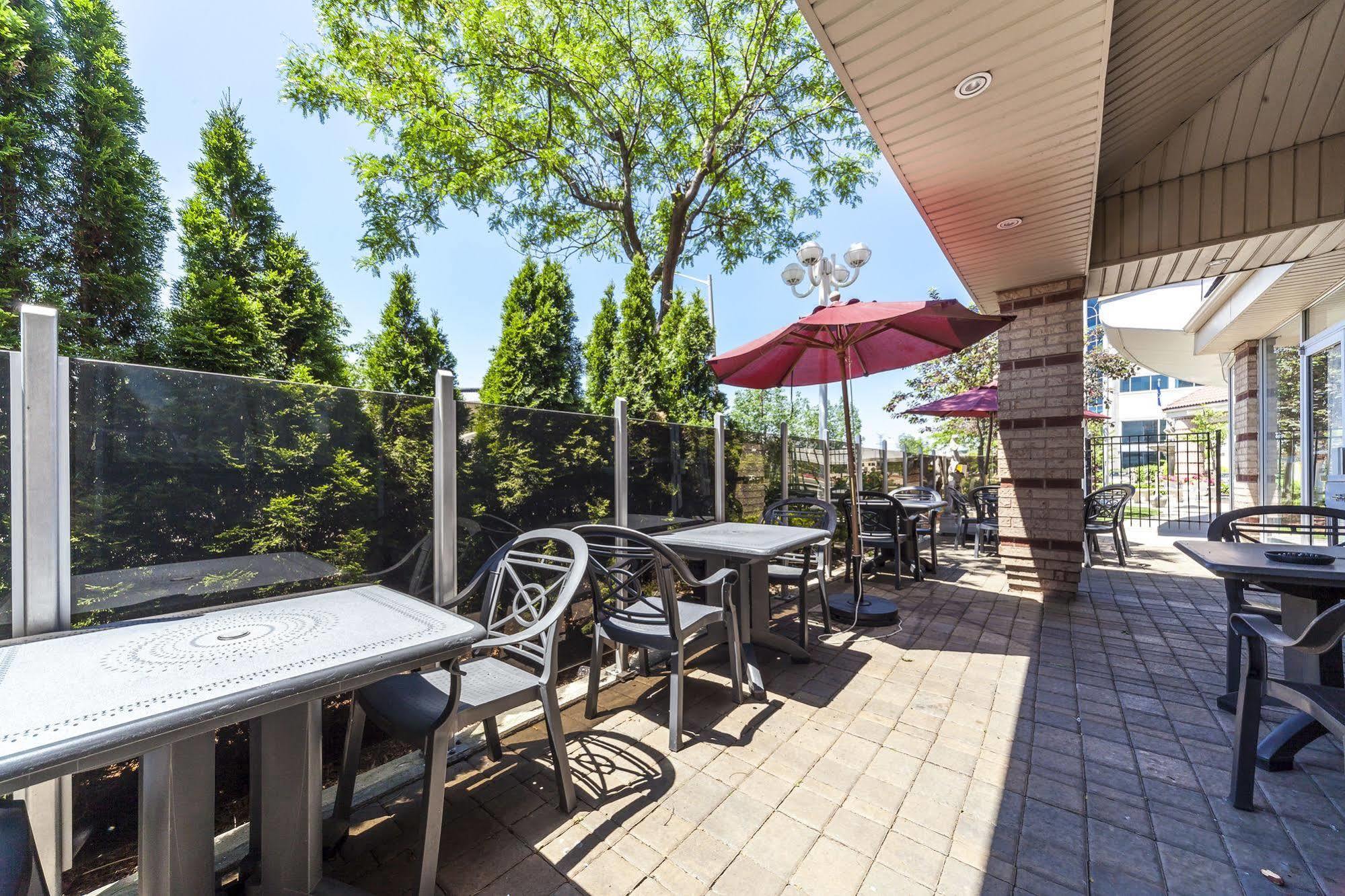 Monte Carlo Inn Airport Suites Mississauga Buitenkant foto
