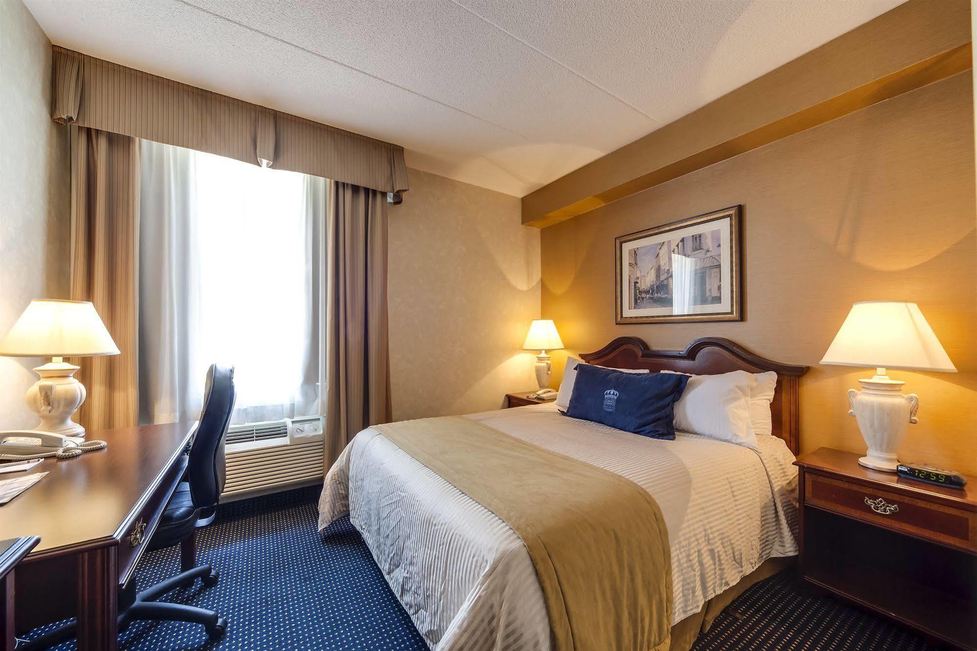 Monte Carlo Inn Airport Suites Mississauga Buitenkant foto