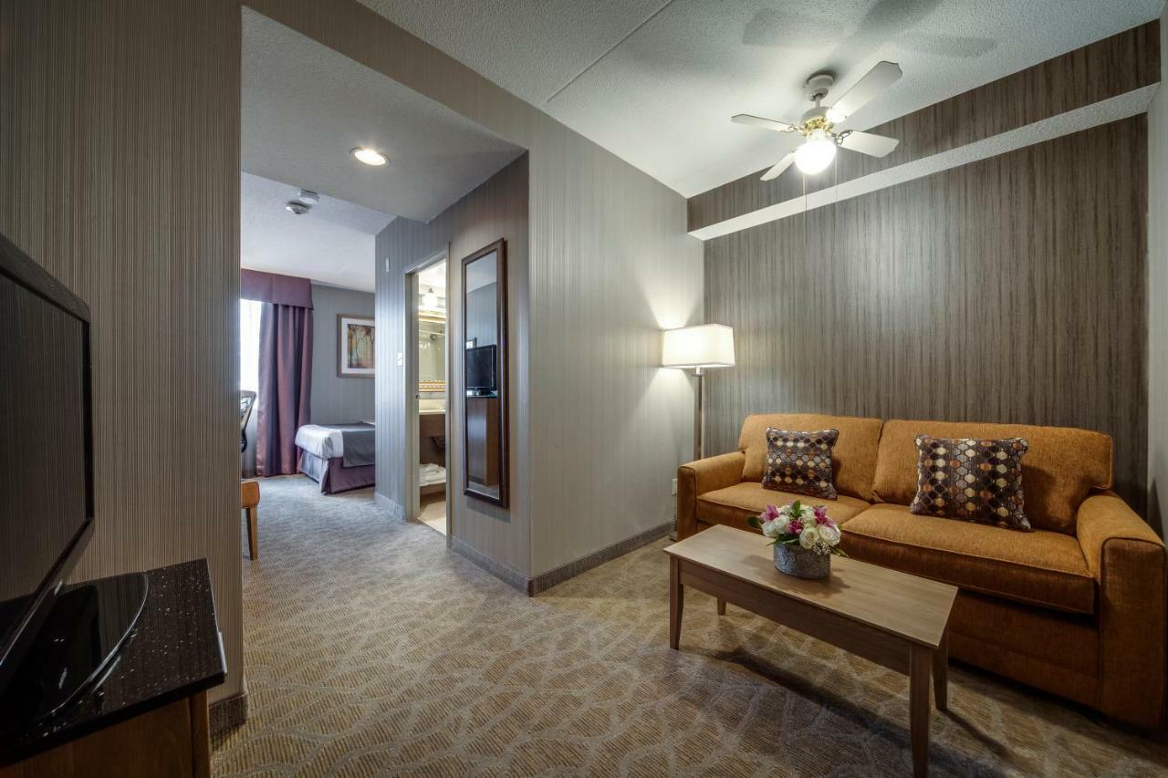 Monte Carlo Inn Airport Suites Mississauga Buitenkant foto