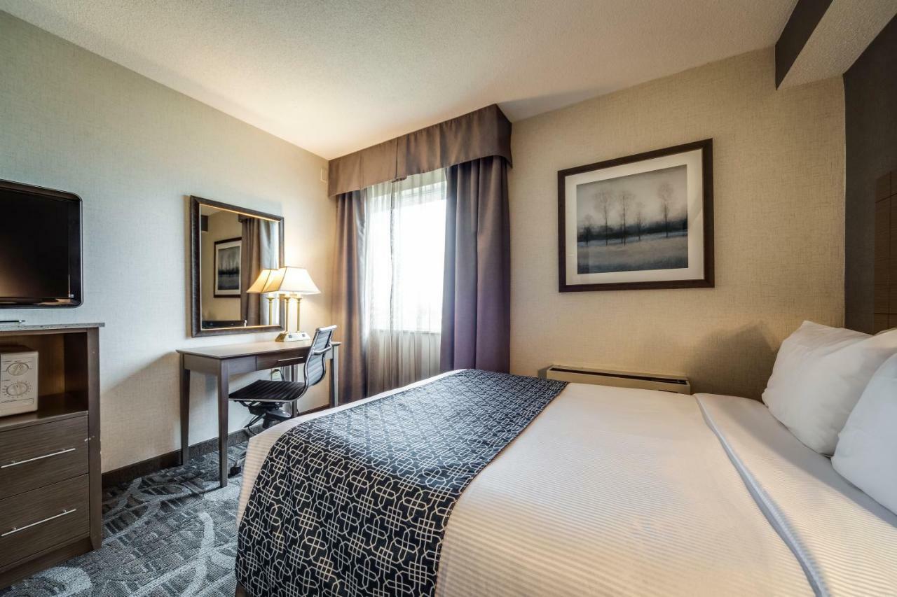 Monte Carlo Inn Airport Suites Mississauga Buitenkant foto